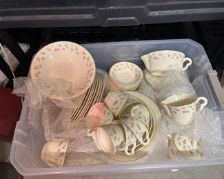 Very large, complete set of Edward M Knowles, china