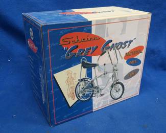 Lot 330. Schwinn 1/6 Sting-Ray Grey Ghost Die-Cast Bicycle