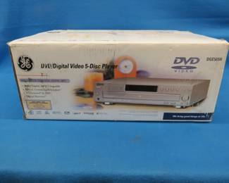 Lot 354. Untested GE DVD/5 disc player