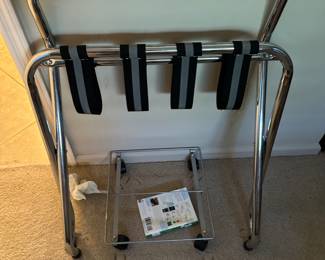 LUGGAGE STAND