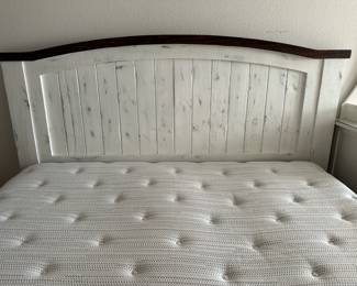 KING HEADBOARD AND RAILS