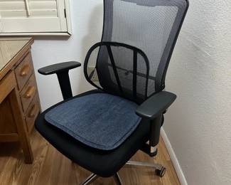 ERGONOMIC DESK CHAIR