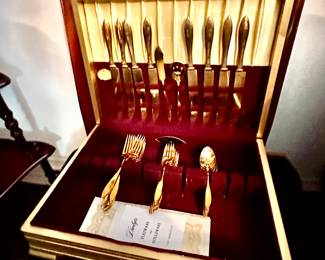 Gold flatware set