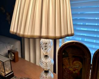 Crystal lamp with marble base