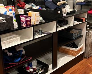 Units for dressing room
Men’s clothing