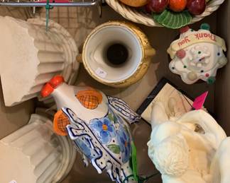 Tabletop decorations.