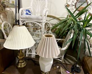 lights, nice patio set