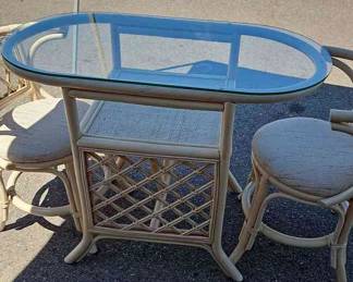  03 Perfect Nook Table