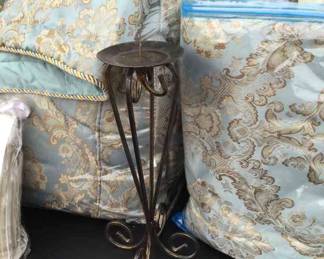 Versailles Queen And Springmaid King