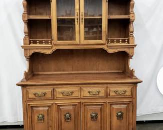 Vintage MID 20th Century CALIFORNIA FURNITURE SHOP Ltd Hard Rock Maple Buffet/Hutch
51.5”W x 17.75”D x 71.25”H