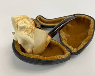 Meerschaum Nude Figurine Pipe in Case
