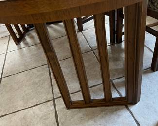 Legs on Mid-Center Modern dining table