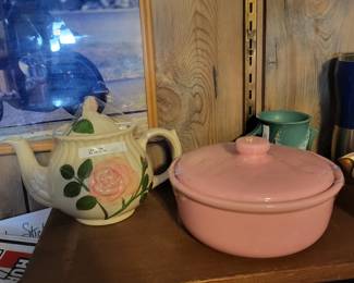 Mid century Shawnee pottery teapot