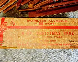 Vintage specialty 6ft stainless aluminum 46 branch Christmas tree, tripod stand & Evergleam color projector. 