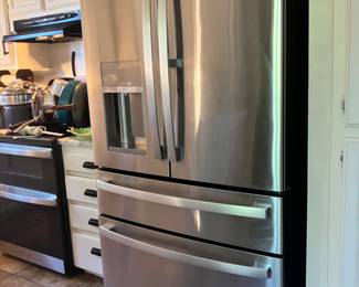 2022 GE profile stainless refrigerator….. this is in great shape and ready to move to your home! You can still buy this fridge at Lowe’s for $3,300 or purchase from COL at a deep discount!