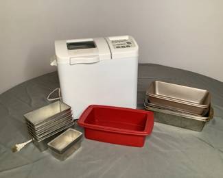 West Bend Automatic Bread Maker, Loaf pans
