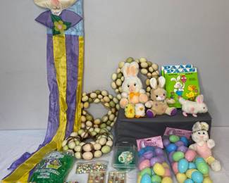 Spring & Easter Decor

