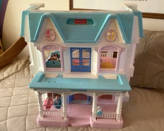 Vintage Fisher Price Victorian Dollhouse