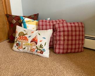  Accent Pillows
