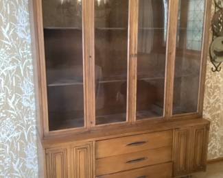 sculptra by Broyhill Premier MCM China Cabinet
