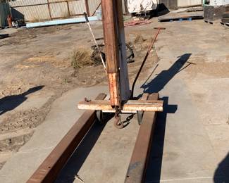 OTC Engine hoist-4,400 load capacity $1000