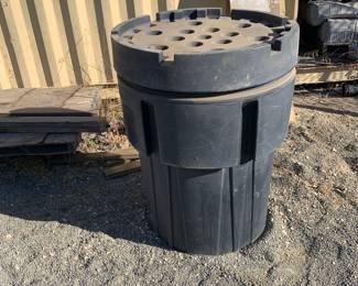 Black- Pig oil spill kit&nbsp;55 GALLON DRUM SPILL KIT- $250 each like new