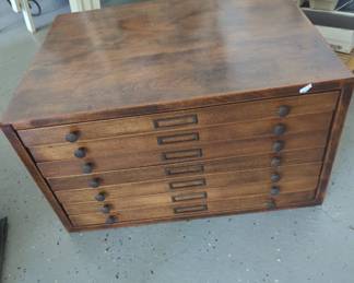Vintage multi-drawer unit