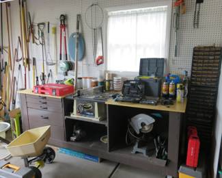 GARAGE LOADED WITH TOOLS