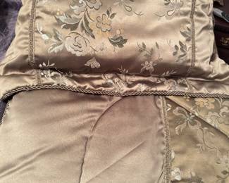 pillow and blanket set