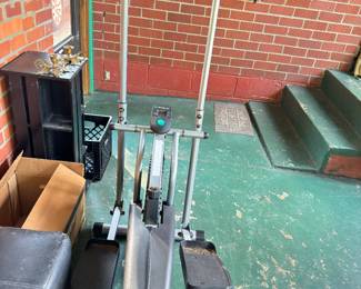 Exerpelitic therapeutic fitness elliptical machine