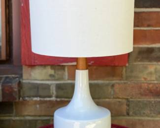  011 127 MCM Tessa Accent Table Lamp 