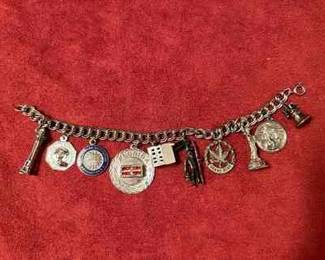  019 441 Vintage Sterling Charm Bracelet
