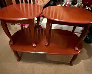 064 Set Of 3 Red Tables 