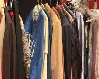 323 Vtg Ladies Clothing 