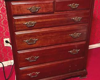 335 Chest Of Drawers 