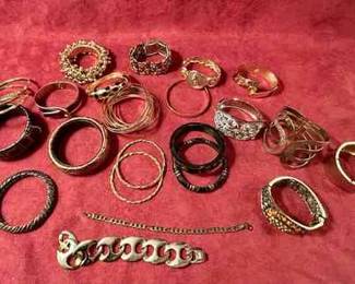 416 Costume Bracelet Bonanza