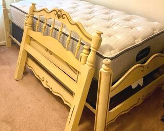 5302 French Provencial Twin Beds 