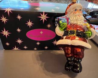 This beautiful Christopher Radko ornament was especially designed for university of Texas