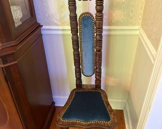 Jacobean music chair
