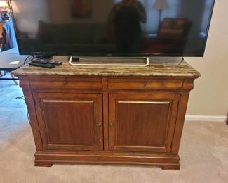 Ethan Allen TV stand/cabinet-doors can have wooden centers traded out for glass inserts-included