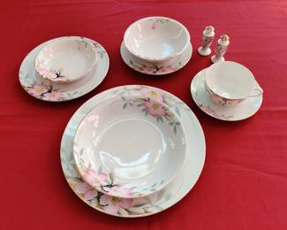 Stunning Noritake Azalea service for  10 with all of the items shown in the place setting.  (Individual S&P for 5 settings)  Lots of great serving pieces