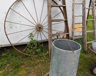 Feeder , wheel , ladders