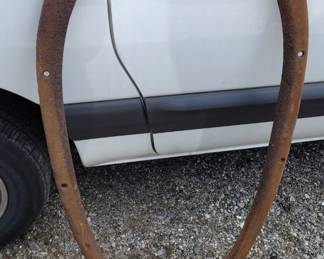 Possible vintage car grill.