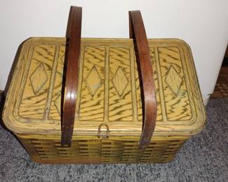 Vintage Faux basket weave picnic basket