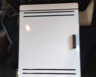 Magic chef porcelain stove