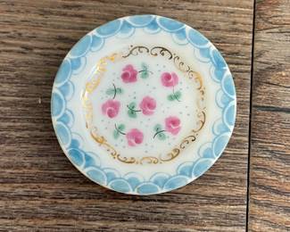 Miniature Limoges Plate. Photo 1 of 2.