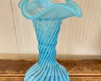 Vintage Fluted Rim Bud Vase.