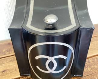 Vintage Chanel Tea / Biscuit Box. Photo 1 of 2.