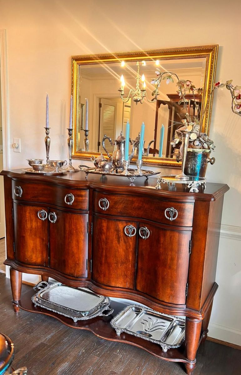 Sassy Sasser’s Salubrious Cute Condo Estate Sale starts on 10/7/2023