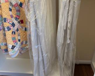 More Peacock Alley linens, handmade quilts